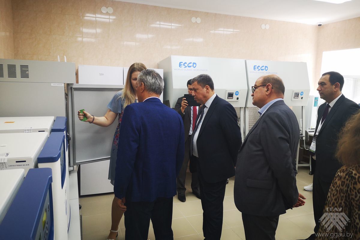 12 июня для представителей делегации из Республики Узбекистан была организована экскурсия в научно-исследовательскую лабораторию