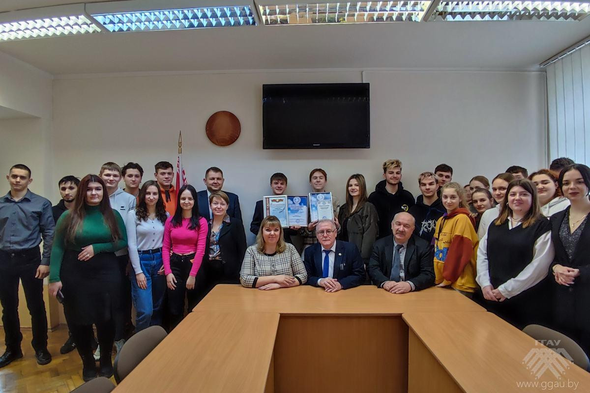 Студентам ГГАУ вручены стипендии Гродненского областного отделения ОО «Белорусский фонд мира»