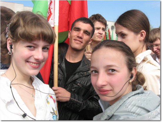 У святкаванні прынялі ўдзел і некалькі студэнтаў з Туркменістану – у цэнтры адзін з іх Айназар Гулмырадаў 