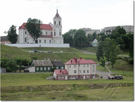 Від на занеманскую частку горада (касцёл Францішканаў)