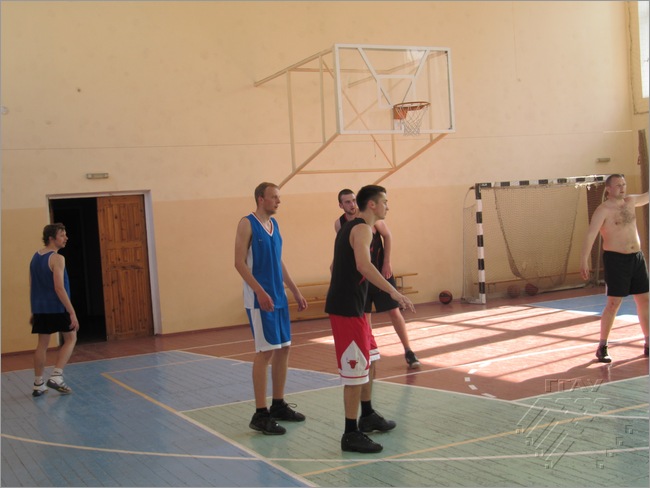Імгненне гульні з ветэранамі 