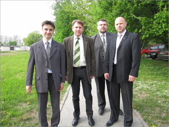 Гэтая чацвёрка – нашы госці з усходняй Польшчы, якія чакаюць з’яўлення гэтага матэрыялу на сайце, каб мець здымкі 