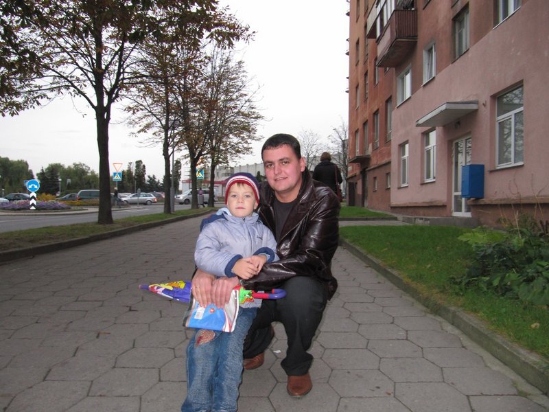 Фотаздымак Андрэя з сынам, зроблены некалькі гадоў таму аўтарам гэтай інфармацыі