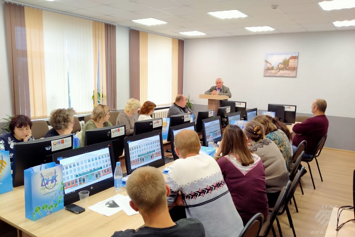 Директор Гродненской областной ассоциации фермеров Ушкевич В.В.
