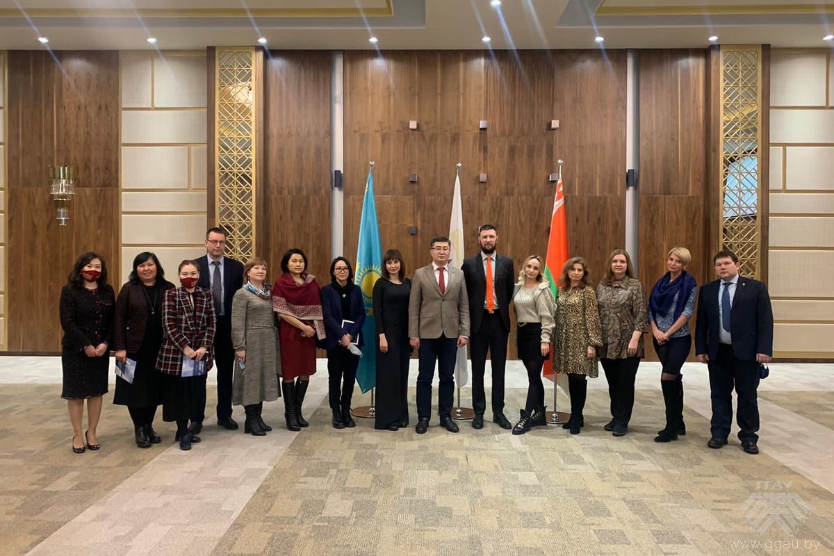 Университет принял участие в деловом визите представителей учреждений образования в г. Нур-Султан (Республика Казахстан)