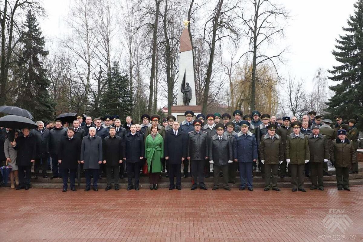 Торжественный митинг, посвященный Дню защитников Отечества и Вооруженных Сил Республики Беларусь