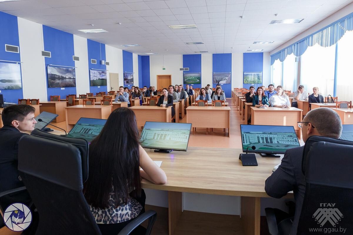 День научной молодежи