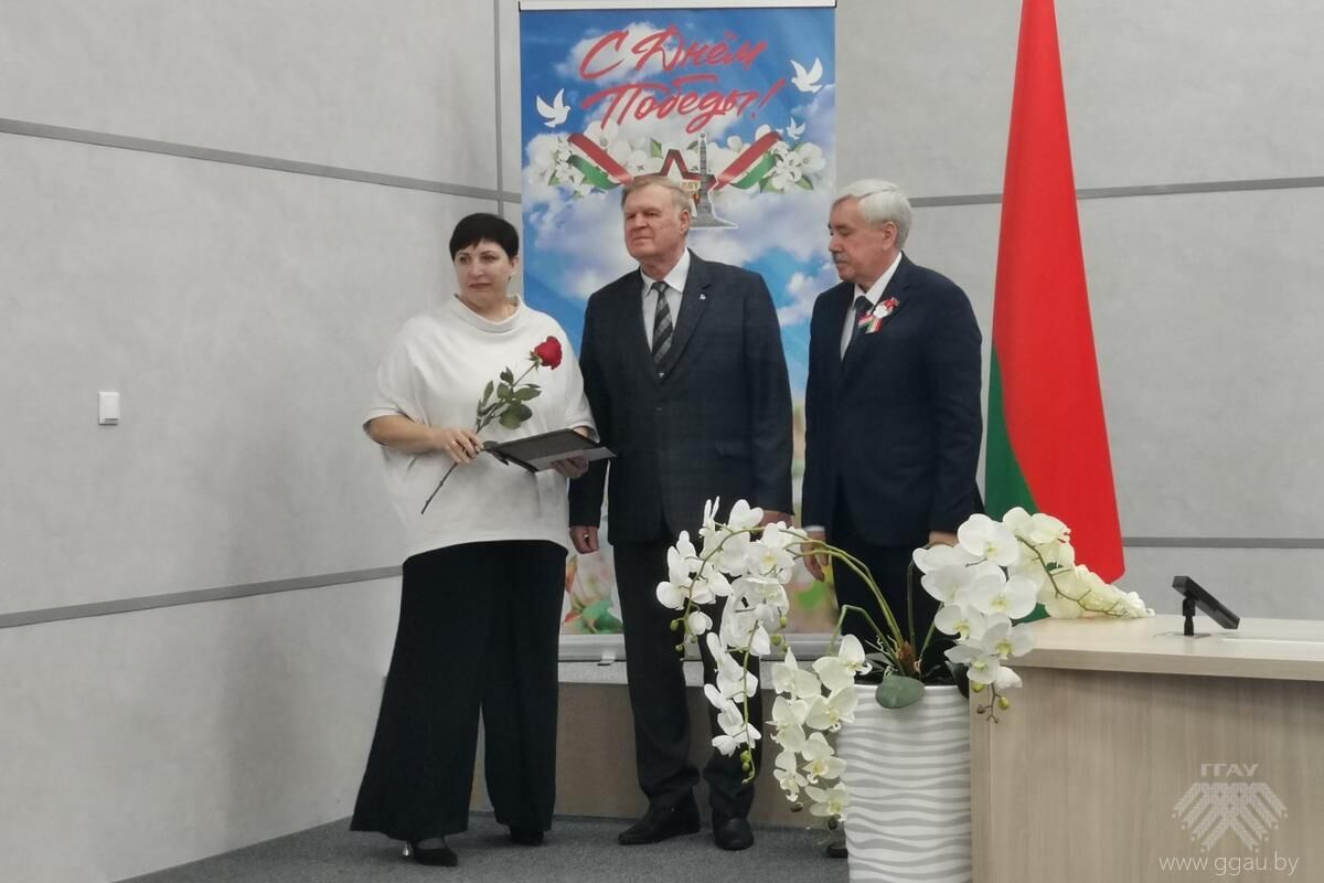 Торжественное мероприятие по случаю обновления Доски почета Ленинского района города Гродно