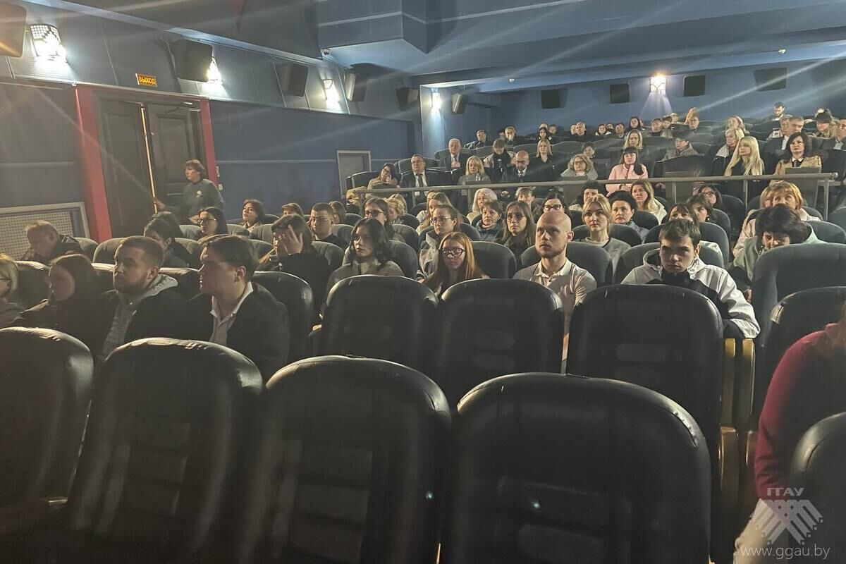 Студенты БТФ посетили кинотеатр «Красная звезда»