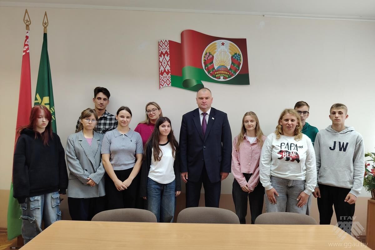 В УО «ГГАУ» прошла встреча ректора со студентами, нуждающимися в социальной поддержке