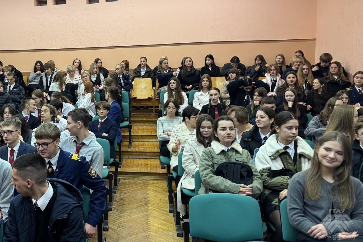 Шаг к успешному будущему: встреча старшеклассников с представителями ГГАУ