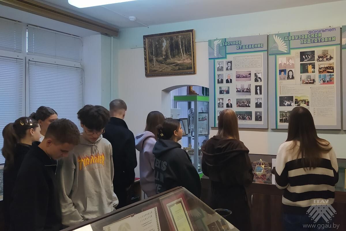 Студенты-менеджеры посетили наш музей