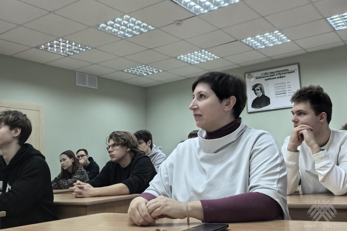 Диалог на дороге: встреча студентов с представителями ГАИ