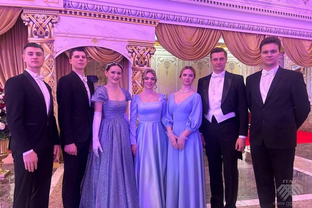 Студенты аграрного университета побывали на новогоднем балу для молодежи во Дворце Независимости