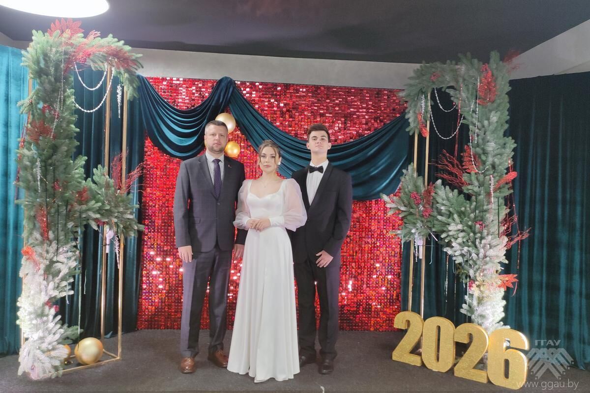 Студенты УО «ГГАУ» станцевали на «Белом балу»