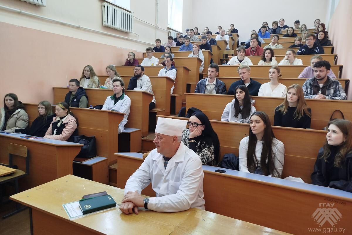 Традиционная встреча пятикурсников ФВМ с руководителем ветеринарной службы Гродненской области