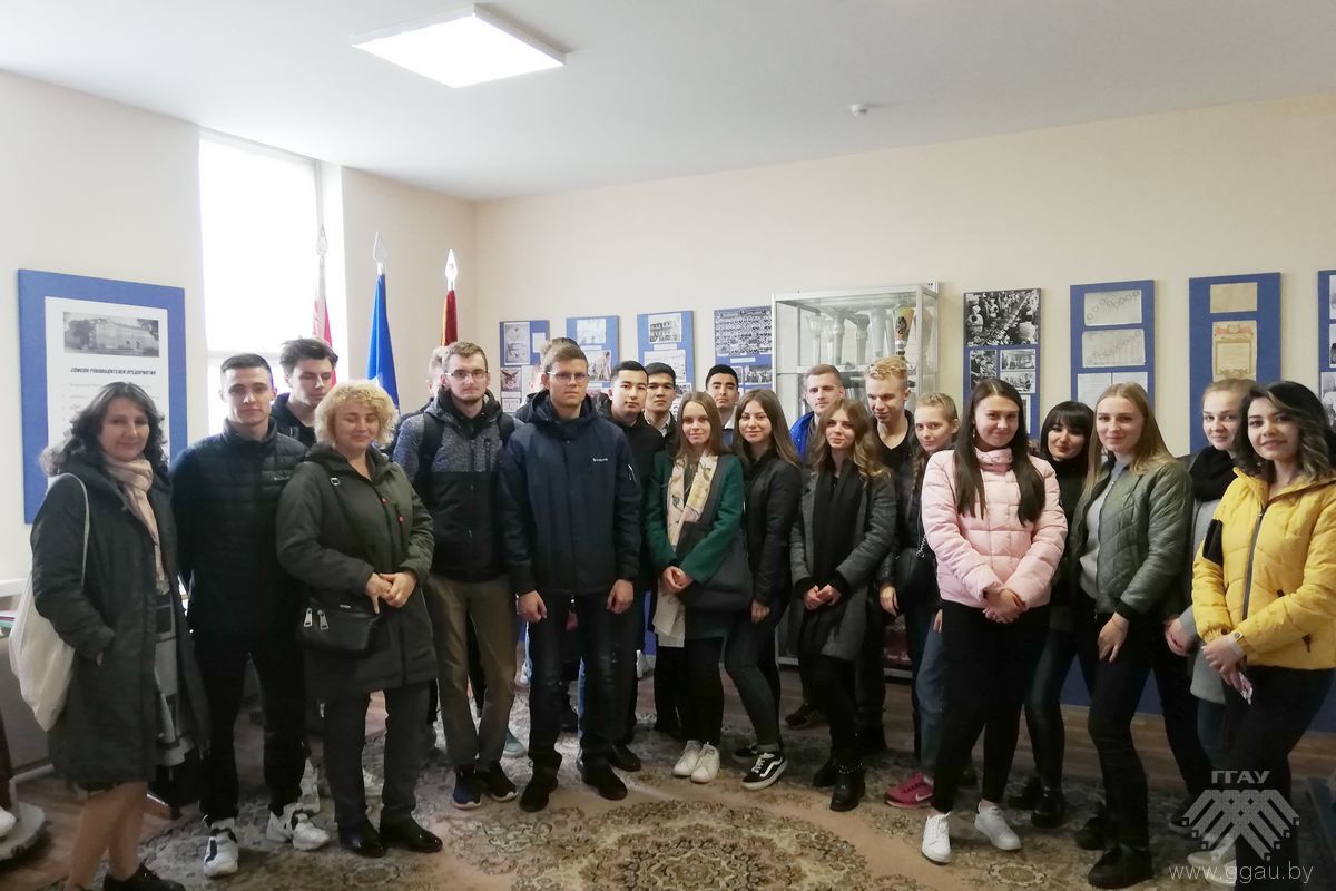 Студенты экономического факультета посетили ОАО «Гродненскую обувную фабрику «Неман»
