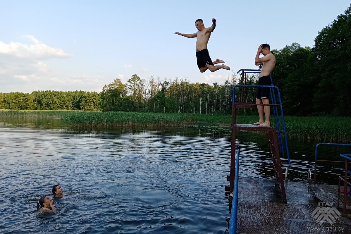 Руслан Ровбуть, оказывается, умеет летать
