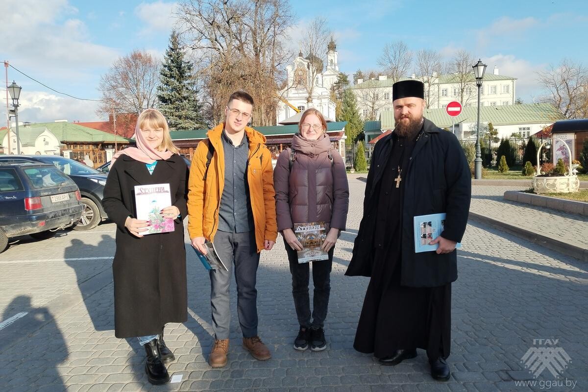 Студенты ИТФ посетили монастырский комплекс в Жировичах