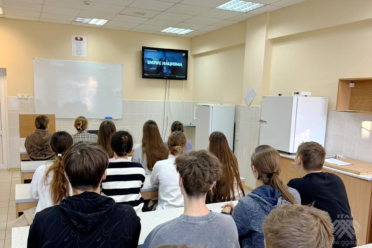 Просмотр фильма-расследования ОНТ "Вирус нацизма"