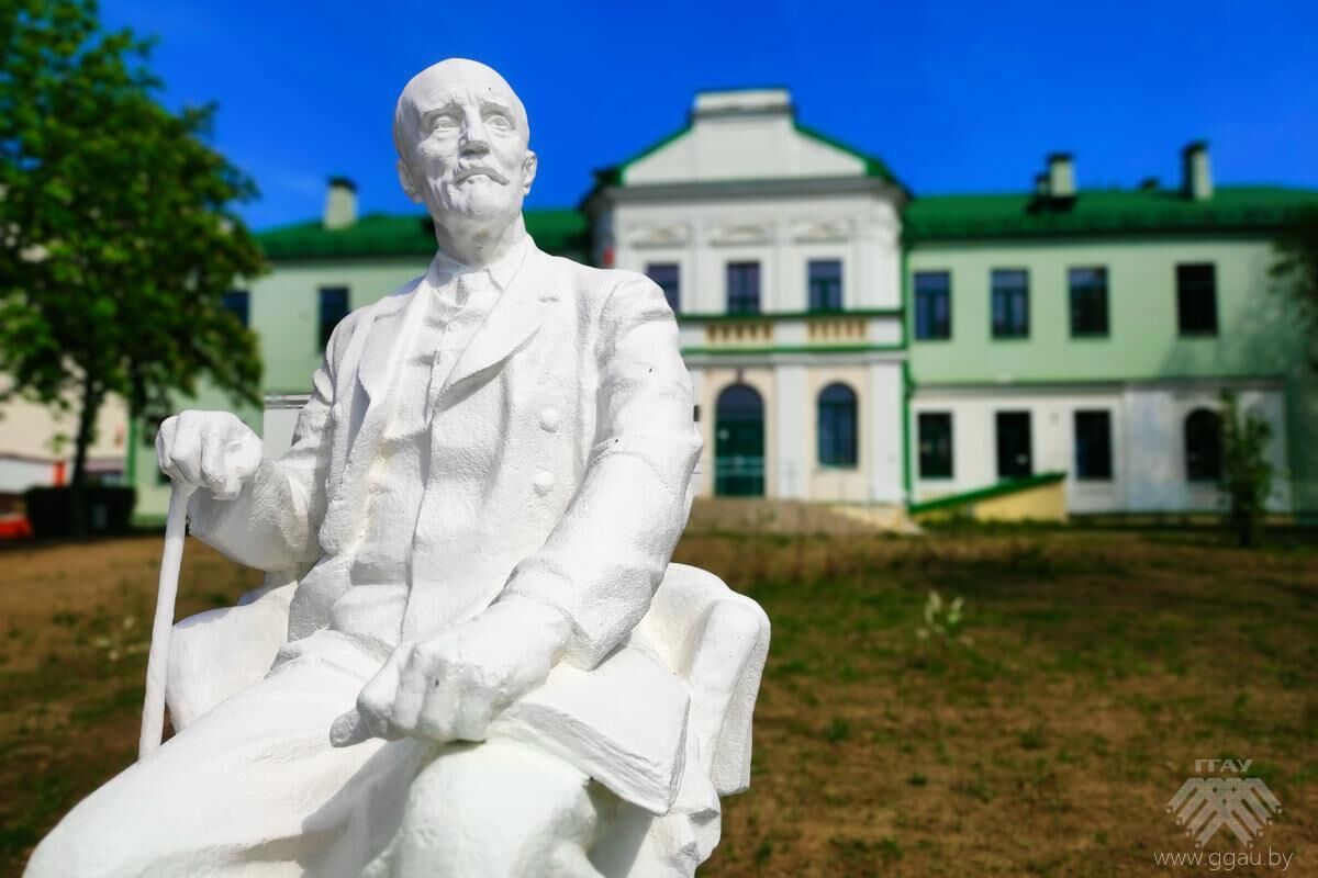 Иван Владимирович Мичурин
