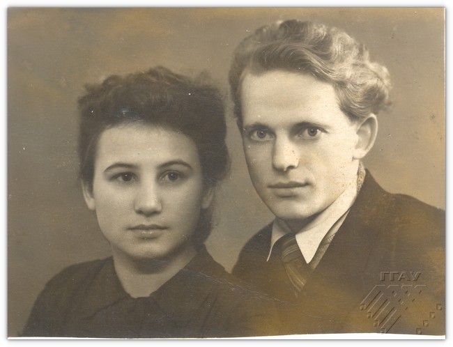 Разам з будучым мужам Віталем (Ленінград 17.12.1948)
