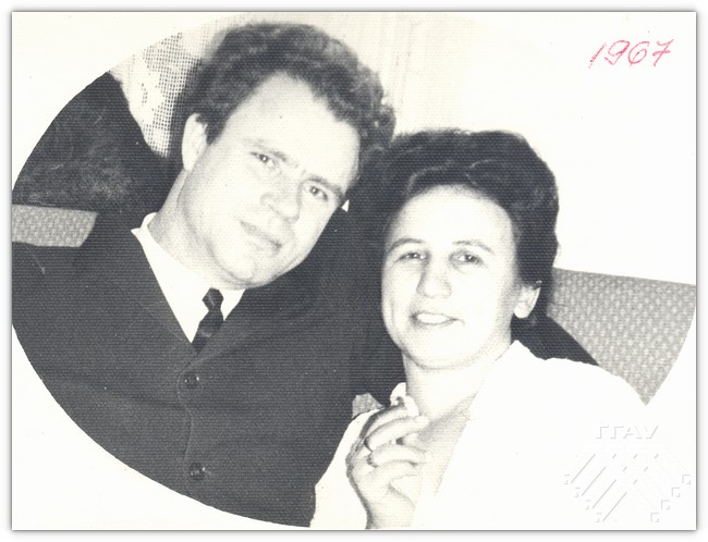 З Пятром Іванавічам Мозалям на дачы ў Іны Зянюк у яе Дзень нараджэння (1967 год)