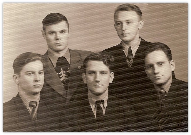 Мартинчик Н. В., Лавров ,Трофимчик Володя, Шейгеревич Георгий, Петрико Леонид (1957 год)