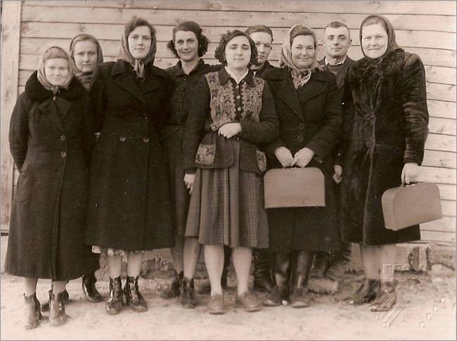 Работники конторы и специалисты совхоза «Гродненский»,1959 г.