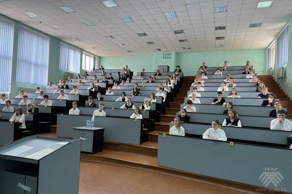 В Беларуси стартовало централизованное тестирование и централизованный экзамен