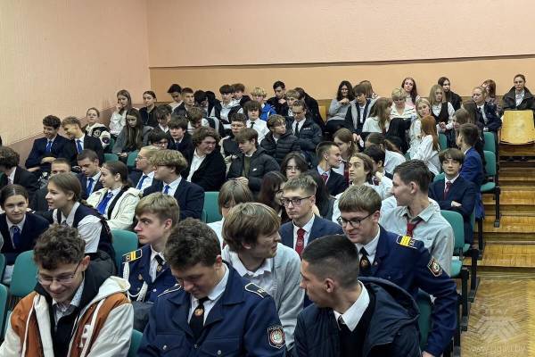 Шаг к успешному будущему: встреча старшеклассников с представителями ГГАУ