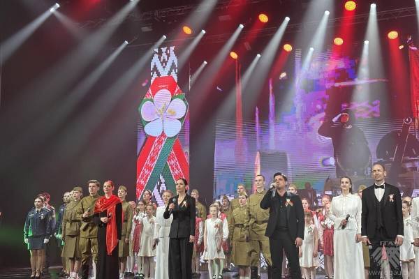 Сотрудники ГГАУ посетили концерт, посвященный 81-й годовщине Великой Победы
