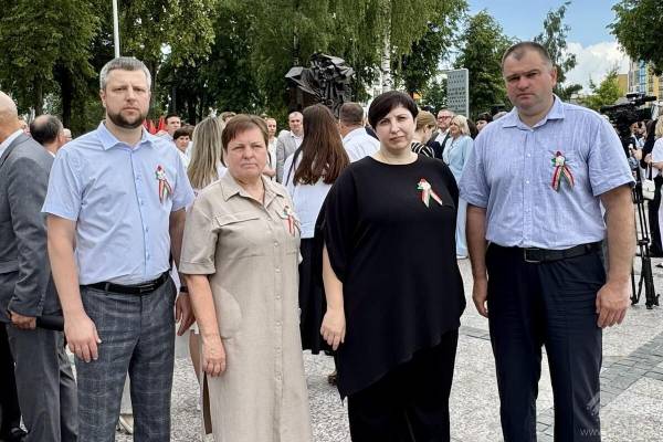 Митинг-реквием у памятника «Древо жизни»